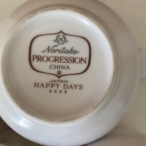 Vintage Noritake “Happy Days” Progression China Cups & Saucers, Service for 4 - Picture 6 of 15